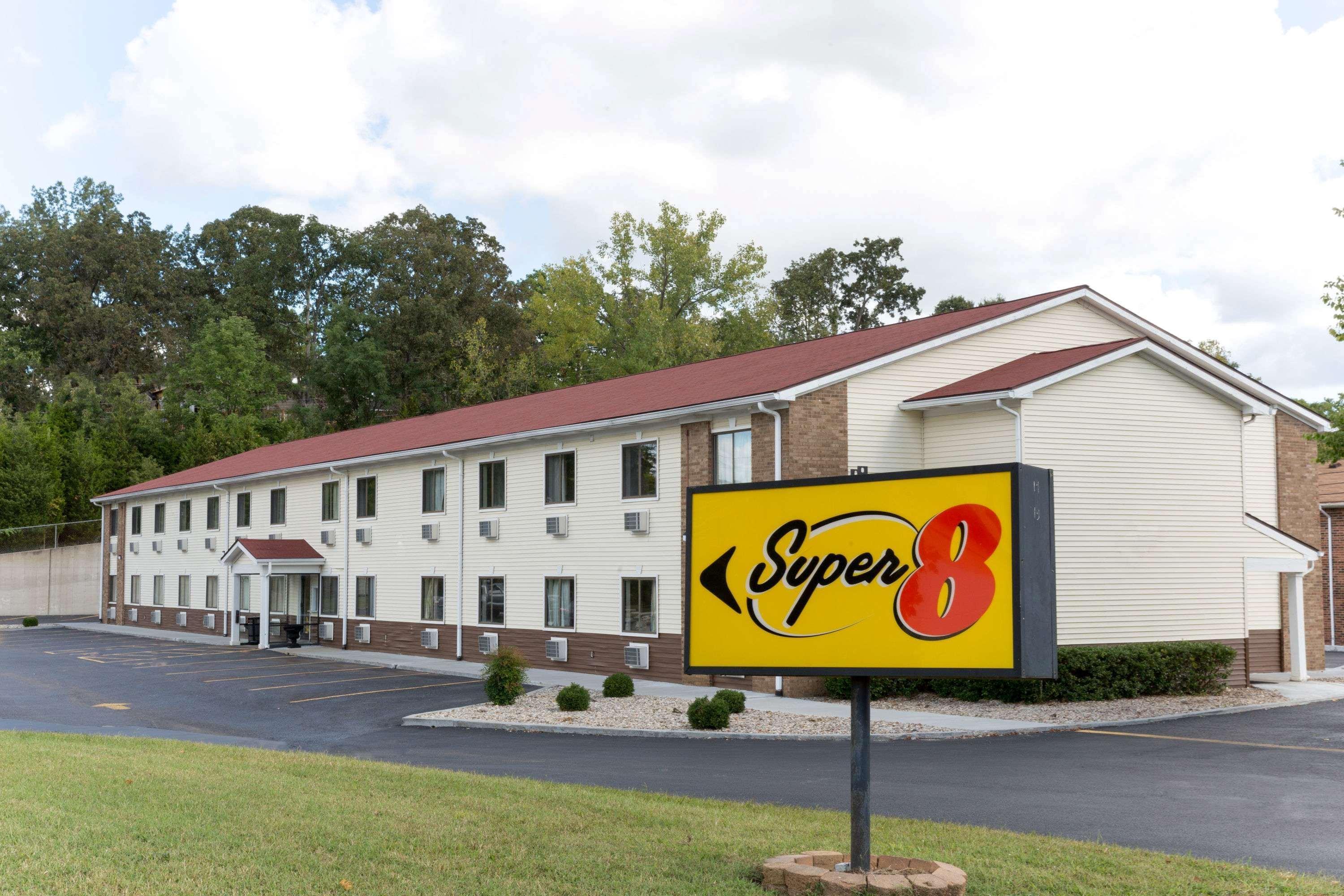 Отель Super 8 By Wyndham Radcliff Ft. Knox Area Экстерьер фото