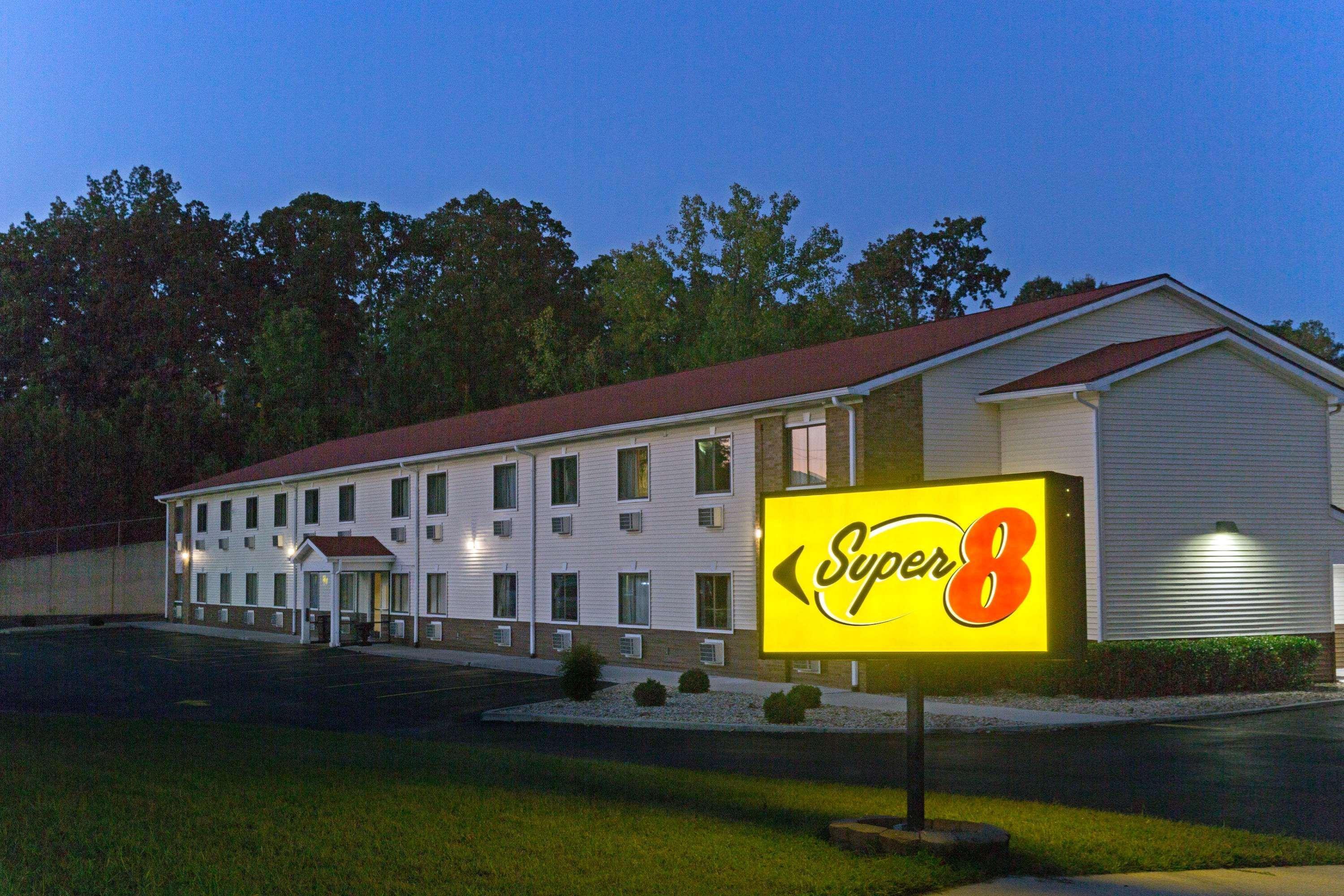 Отель Super 8 By Wyndham Radcliff Ft. Knox Area Экстерьер фото
